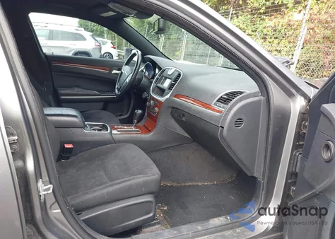 2012 Chrysler 300 from USA, damaged, VIN 2C3CCAAG8CH142428